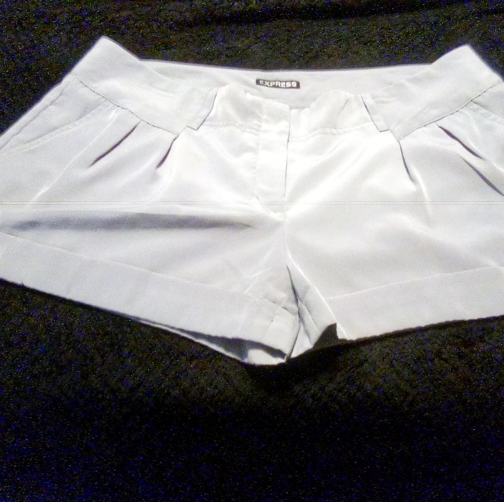 Express Pleated Shorts